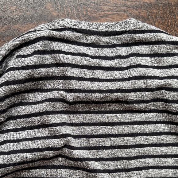 Lucky Brand Men's Black and Gray Striped Sweater size Medium (G5) - Picture 6 of 6